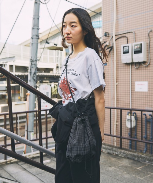 Unblend（アンブレンド）の「【Unblend】アコーディオン ナイロン ショルダーバッグ（ショルダーバッグ・レディース・ブラック/ホワイト・FREE）」の13枚目の写真