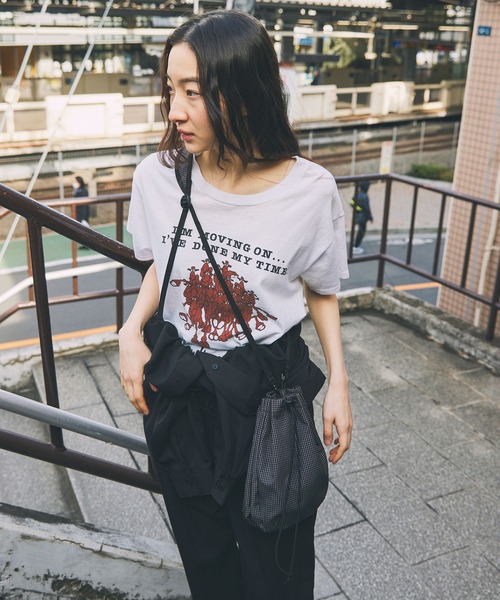 Unblend（アンブレンド）の「【Unblend】アコーディオン ナイロン ショルダーバッグ（ショルダーバッグ・レディース・ブラック/ホワイト・FREE）」の14枚目の写真