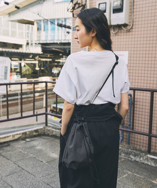 Unblend（アンブレンド）の「【Unblend】アコーディオン ナイロン ショルダーバッグ（ショルダーバッグ・レディース・ブラック/ホワイト・FREE）」の17枚目の写真