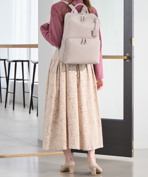 Jewelna Rose(ジュエルナローズ)の「フレイヤ・リュック2 2気室 14.0インチPC 16142(バックパック/リュック・レディース・ホワイト/グレイッシュベージュ/ブラック/ライトグレー/ブラウン・FREE)」の11枚目の写真