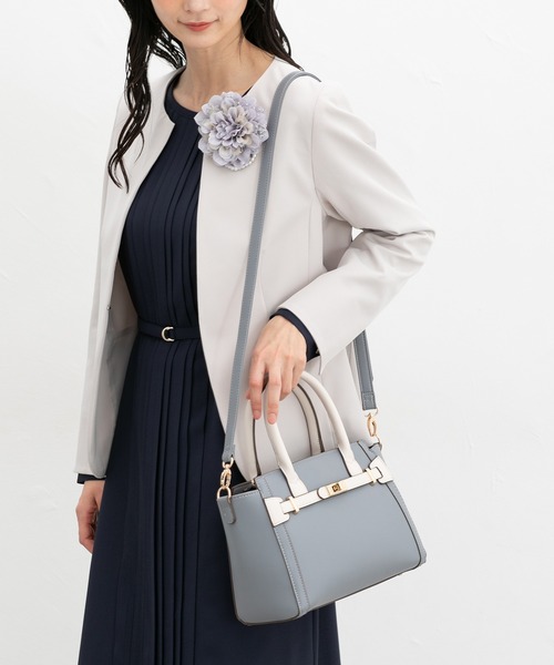 Honeys（ハニーズ）の「ベルトモチーフハンドバッグ（ハンドバッグ・レディース・ホワイト×ブラウン/ブルー/グレイッシュベージュ/ブラック・FREE）」の18枚目の写真