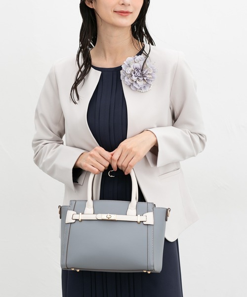 Honeys（ハニーズ）の「ベルトモチーフハンドバッグ（ハンドバッグ・レディース・ホワイト×ブラウン/ブルー/グレイッシュベージュ/ブラック・FREE）」の20枚目の写真