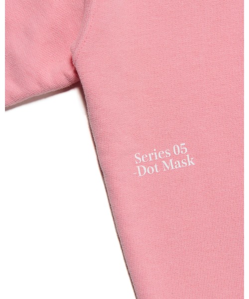 SOPHNET.（ソフネット）の「SIMON TAYLOR: DOT MASK CREWNECK（Tシャツ/カットソー・メンズ・ピンク/ブラック/ライトブルー・SMALL/MEDIUM/LARGE/X-LARGE）」の11枚目の写真