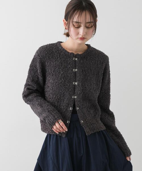 SENSE OF PLACE by URBAN RESEARCH(センスオブプレイスバイアーバンリサーチ)の「ラメリボンクルーネックカーディガン(カーディガン/ボレロ・レディース・チャコールグレー/アイボリー/ミント・ONE)」の17枚目の写真