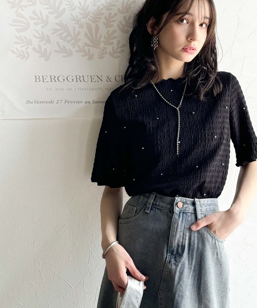 classicalelf（クラシカルエルフ）の「心ときめく夏のスタイルを叶える。メロウビジュ―ジャガードトップス（半袖）（Tシャツ/カットソー・レディース・アイボリー/ブラック/グレイッシュベージュ/ダークグレー・LARGE/X-LARGE/MEDIUM/SMALL）」の12枚目の写真