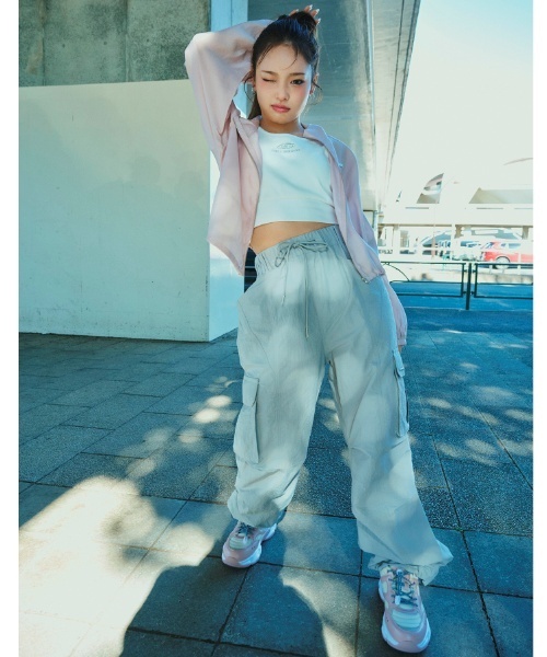 LOVETOXIC（ラブトキシック）の「ドローコードダッドスニーカー（スニーカー・キッズ・ホワイト/カラフル/ブラック・24-24.5cm/23-23.5cm/22-22.5）」の5枚目の写真