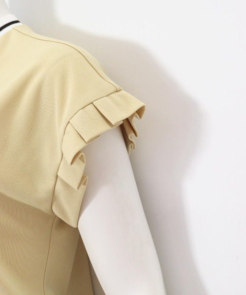archivio(アルチビオ)の「<LADIES>タックフリル袖UVプルオーバー(Tシャツ/カットソー・レディース・ホワイト/ブラック/ベージュ/レッド・S/L/M)」の13枚目の写真