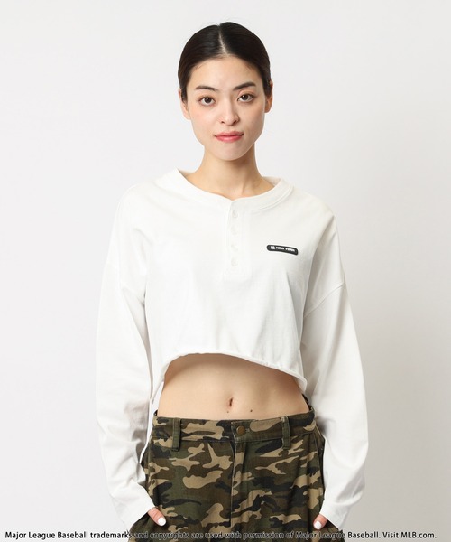 SPIRALGIRL 【MLB】シリコンワッペンクロップドトップス セール】【MLB】シリコンワッペンクロップドトップス（Tシャツ
