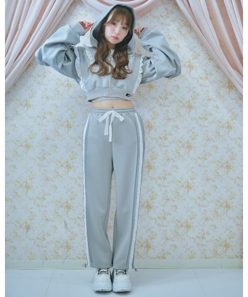 Me roir（ミーロワール）の「フリルパーカー（パーカー）」 - WEAR