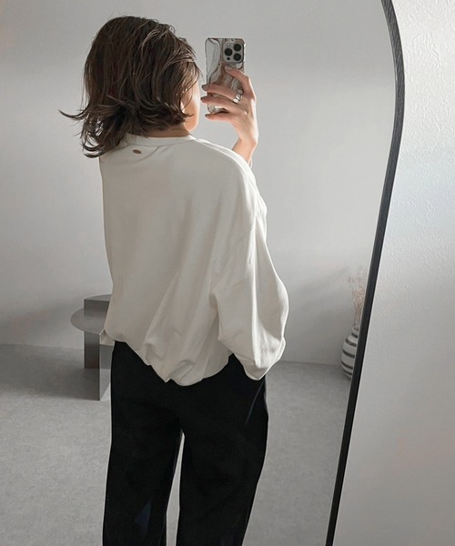 Bonjour Sagan(ボンジュールサガン)の「バックプレートバルーンプルオーバー(Tシャツ/カットソー・レディース・オフホワイト/チャコールグレー/ライトピンク・FREE)」の4枚目の写真
