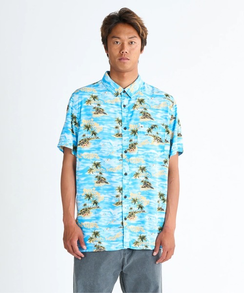 Quiksilver(クイックシルバー)の「SAFE PARADISE SS/クイックシルバートロピカル柄半袖シャツ(シャツ/ブラウス・メンズ・ブルー/ブラック/ネイビー/ブルー系その他/ブラウン・MEDIUM/LARGE/X-LARGE/SMALL)」の1枚目の写真