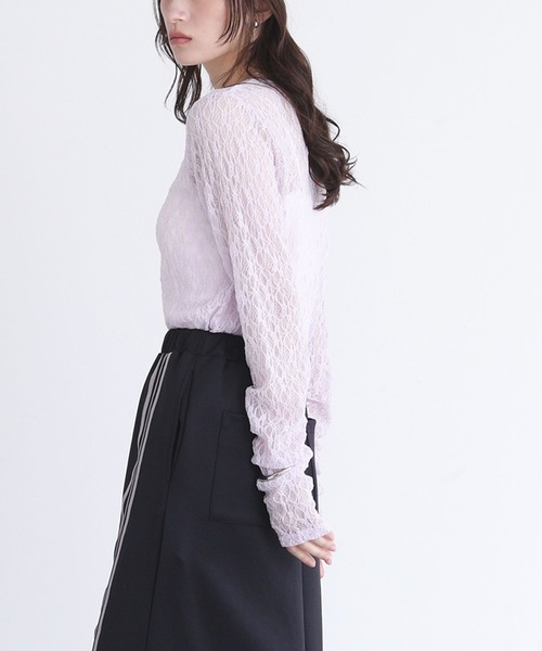 somari imagination（ソマリ イマジネーション）の「『袖ギャザーレースカットソー』（Tシャツ/カットソー・レディース・ラベンダー/オフホワイト/ブラック・2/1）」の13枚目の写真