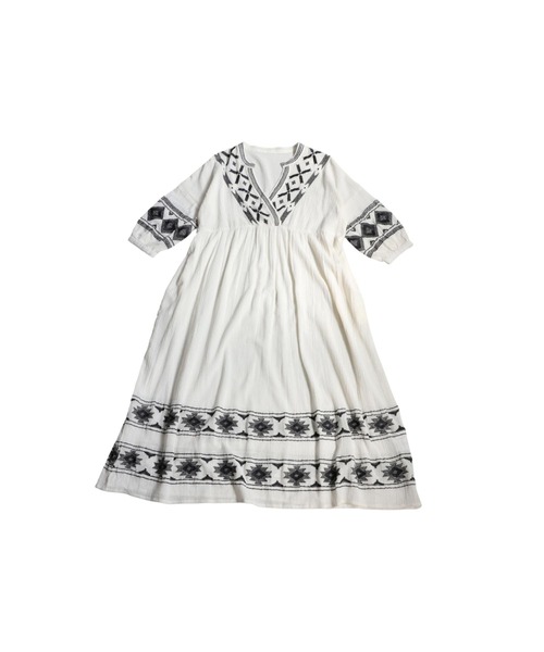 antiqua(アンティカ)の「インド綿刺繍ワンピース(ワンピース・レディース・ホワイト/ブラック・ONESIZE)」の14枚目の写真