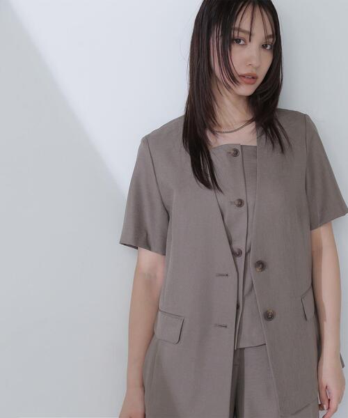 NATURAL BEAUTY BASIC(ナチュラルビューティーベーシック)の「◇【Oggi掲載】リネンライクツイルシリーズ ハーフスリーブジャケット(テーラードジャケット・レディース・ブラウン/ベージュ/カーキ・SMALL/MEDIUM)」の18枚目の写真