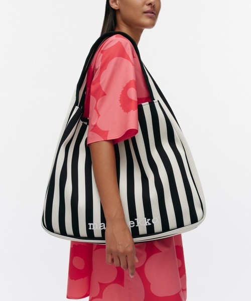【SALE】マリメッコ MERIROSVO ショルダーバッグ 関送込 セール】Merirosvo / Knitted Shoulderbag Large(ショルダー