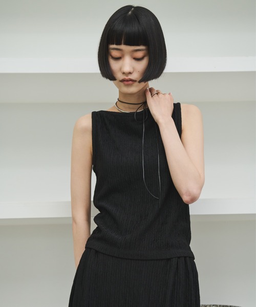 AIC.（エーアイシー）の「ワッシャー加工ボートネックノースリトップス/セットアップ可能（タンクトップ・レディース・ブラック/チャコールグレー/ブルー・FREE）」の5枚目の写真