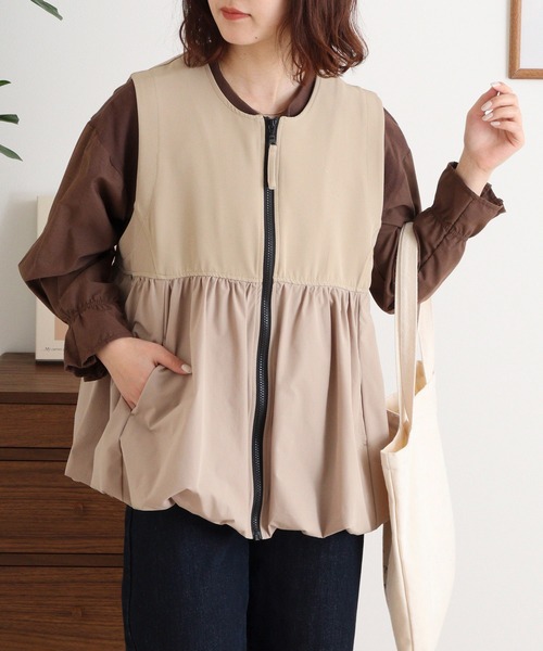 EGLANTINE(エグランティーヌ)の「EGLANTINE バルーンジップストレッチベスト(ベスト・レディース・ブラック/ベージュ・40)」の11枚目の写真