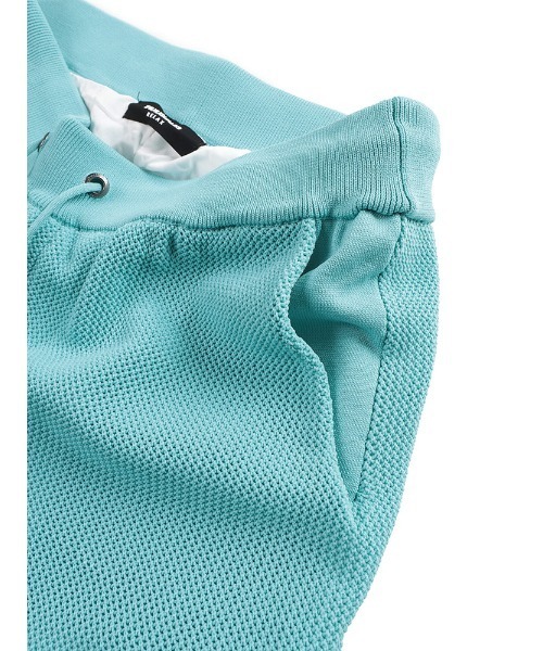 1PIU1UGUALE3  RELAX （ウノピゥウノウグァーレトレ リラックス）の「1PIU1UGUALE3 RELAX (ウノ ピュ ウノ ウグァーレ トレ リラックス) ロゴ刺繍 メッシュニット ショートパンツ（その他パンツ・メンズ・ブラック/サックスブルー・LL/L/M/S）」の9枚目の写真