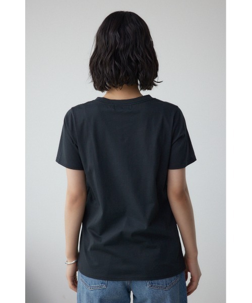 AZUL by moussy(アズールバイマウジー)の「シンプルロゴTシャツ(Tシャツ/カットソー・レディース・オフホワイト/ブラック/ライム/ベージュ・FREE)」の19枚目の写真