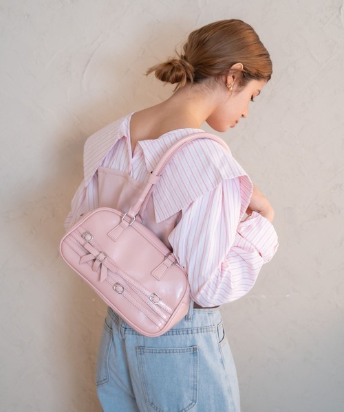 Nu(ニュー)の「【Nu】リボンベルトハンドバッグ(ショルダーバッグ・レディース・ピンク/レッド/ブラック・ONE SIZE)」の2枚目の写真