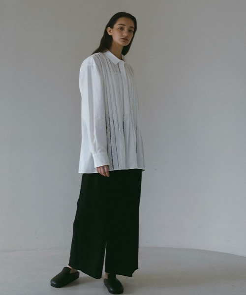 ETRE TOKYO（エトレトウキョウ）の「ハシゴレースソフトワッシャーシャツ（シャツ/ブラウス・レディース・ブラック/ホワイト・FREE）」の4枚目の写真