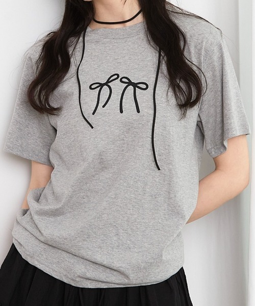 paravion（パラビオン）の「リボンプリントTシャツ（Tシャツ/カットソー・レディース・ベージュ/ホワイト/ブラック/グレー・FREE）」の3枚目の写真