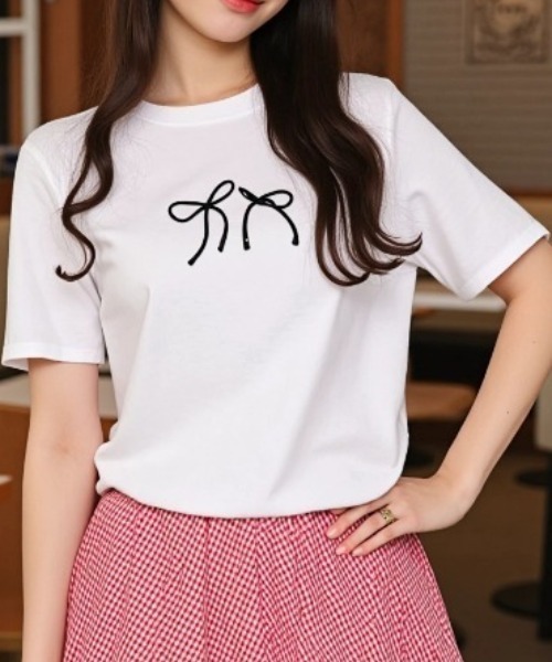 paravion（パラビオン）の「リボンプリントTシャツ（Tシャツ/カットソー・レディース・ベージュ/ホワイト/ブラック/グレー・FREE）」の2枚目の写真