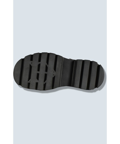 OMMO（オーエムエムオー）の「VOLUME HEAD STRAP SABOT（スリッポン