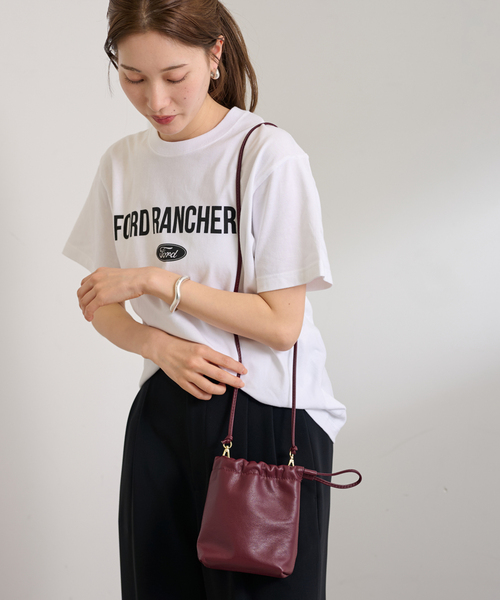 FRAMeWORK（フレームワーク）の「AULENTTI/オウレンティ miniキンチャクSHOULDER（ショルダーバッグ・レディース・ブラック/ボルドー/ゴールド/シルバー・FREE）」の19枚目の写真