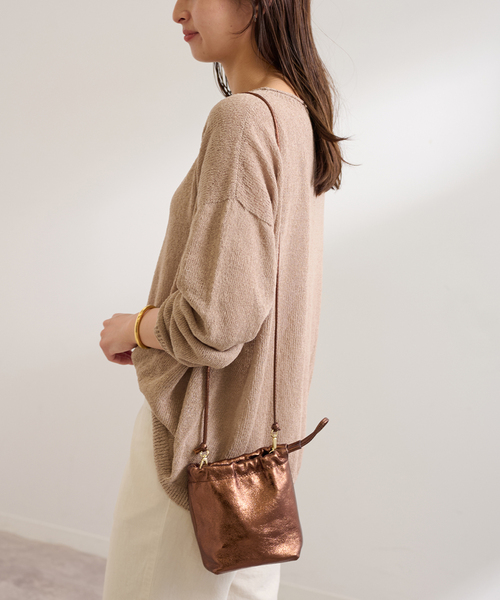 FRAMeWORK（フレームワーク）の「AULENTTI/オウレンティ miniキンチャクSHOULDER（ショルダーバッグ・レディース・ブラック/ボルドー/ゴールド/シルバー・FREE）」の21枚目の写真