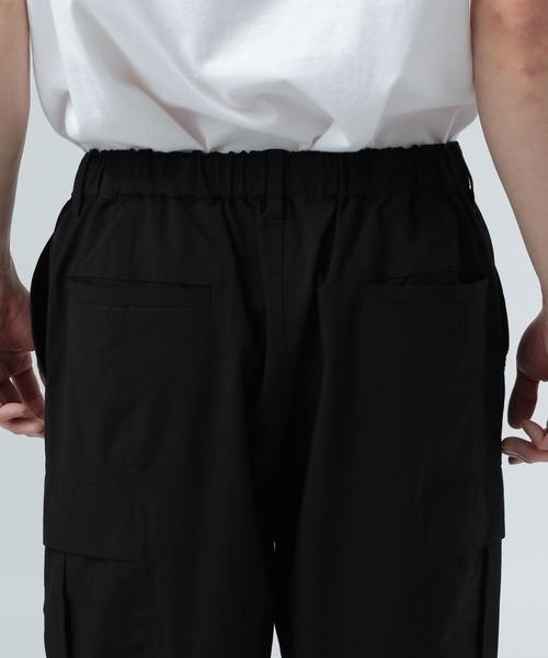 BAYFLOW（ベイフロー）の「[ストレスフリー]ストレッチテックカーゴパンツ（カーゴパンツ・メンズ・カーキ/ブラック・MEDIUM/LARGE）」の17枚目の写真