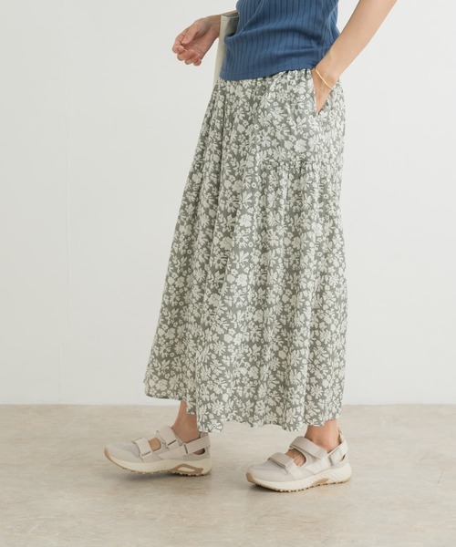 URBAN RESEARCH DOORS（アーバンリサーチドアーズ）の「コットンフラワーギャザースカート（スカート・レディース・グレー系その他/ネイビー・MEDIUM）」の4枚目の写真