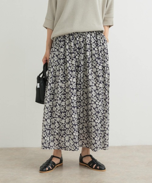 URBAN RESEARCH DOORS（アーバンリサーチドアーズ）の「コットンフラワーギャザースカート（スカート・レディース・グレー系その他/ネイビー・MEDIUM）」の11枚目の写真