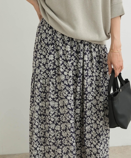 URBAN RESEARCH DOORS（アーバンリサーチドアーズ）の「コットンフラワーギャザースカート（スカート・レディース・グレー系その他/ネイビー・MEDIUM）」の16枚目の写真