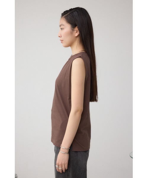 AZUL by moussy（アズールバイマウジー）の「C/Tベーシッククルーネックタンク（タンクトップ・レディース・ブラウン/アイボリー/ブラック/ライトピンク・FREE）」の19枚目の写真