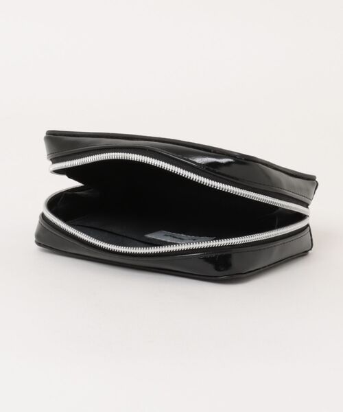 ACCOMMODE（アコモデ）の「アイシャドウパレットポーチ（ポーチ・レディース・ブラック/アイボリー・FREE）」の3枚目の写真