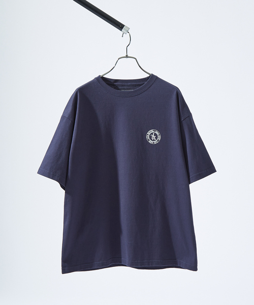 ABAHOUSE（アバハウス）の「バックプリント グラフィック 半袖Tシャツ / オーバーサイズ / LE TRIO ABAHOUSE（Tシャツ/カットソー・メンズ・ホワイト/ネイビー/グレー・48/46）」の3枚目の写真