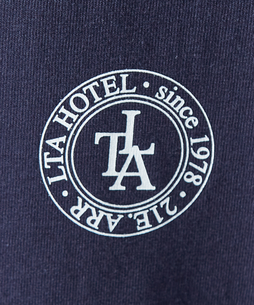 ABAHOUSE（アバハウス）の「バックプリント グラフィック 半袖Tシャツ / オーバーサイズ / LE TRIO ABAHOUSE（Tシャツ/カットソー・メンズ・ホワイト/ネイビー/グレー・48/46）」の16枚目の写真