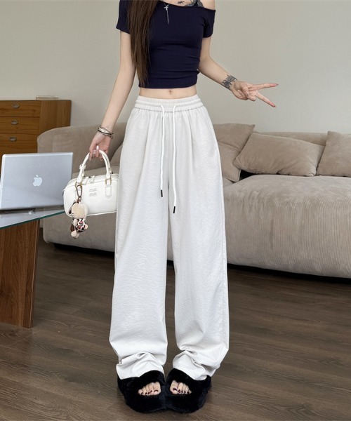 Teem Store（チームストア）の「【春夏新作】ルーズシルエットシンプルイージーパンツ（その他パンツ・レディース・ブルー/アイボリー/ブラック/パープル・M/L）」の5枚目の写真