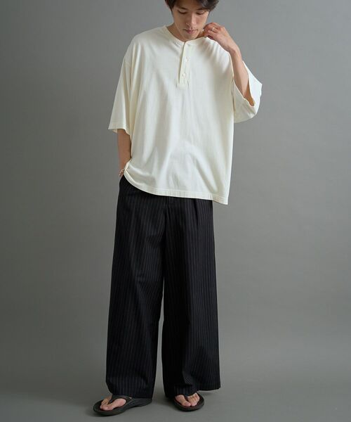CRAFT STANDARD BOUTIQUE(クラフトスタンダードブティック)の「ヴィンテージ加工 ヘンリーTEE(Tシャツ/カットソー・メンズ・グレー/ブルー/アイボリー/ブラック・M/L/XL)」の7枚目の写真