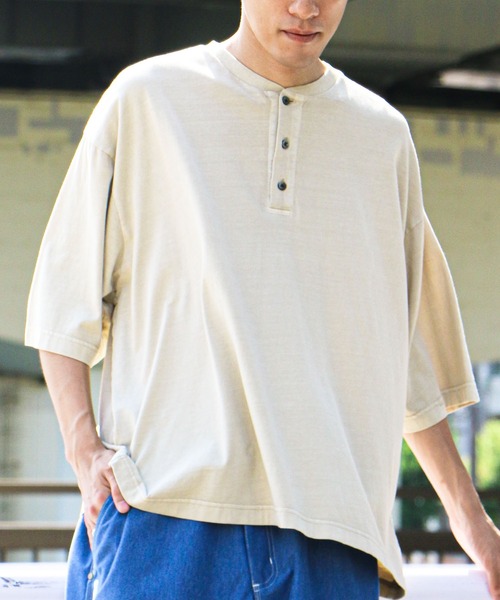 CRAFT STANDARD BOUTIQUE(クラフトスタンダードブティック)の「ヴィンテージ加工 ヘンリーTEE(Tシャツ/カットソー・メンズ・グレー/ブルー/アイボリー/ブラック・M/L/XL)」の3枚目の写真