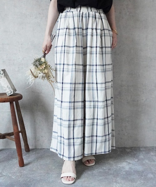 SELECT LEVERY(セレクトリベリー)の「ウエストゴム チェック柄フレアワイドパンツ(その他パンツ・レディース・ブラック系その他/ホワイト系その他・X-LARGE/SMALL/MEDIUM/LARGE)」の2枚目の写真