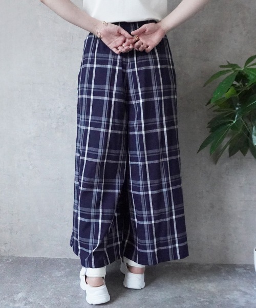 SELECT LEVERY(セレクトリベリー)の「ウエストゴム チェック柄フレアワイドパンツ(その他パンツ・レディース・ブラック系その他/ホワイト系その他・X-LARGE/SMALL/MEDIUM/LARGE)」の7枚目の写真