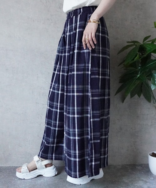 SELECT LEVERY(セレクトリベリー)の「ウエストゴム チェック柄フレアワイドパンツ(その他パンツ・レディース・ブラック系その他/ホワイト系その他・X-LARGE/SMALL/MEDIUM/LARGE)」の5枚目の写真