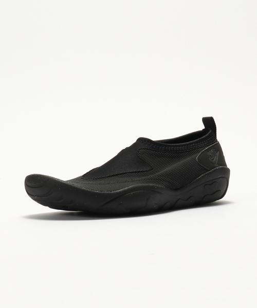 NIKE(ナイキ)の「NIKE (ナイキ) AQUA TURF FZ5627(スニーカー・メンズ・ブラック・26cm/27cm/28cm)」の2枚目の写真
