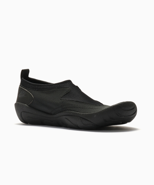 NIKE(ナイキ)の「NIKE (ナイキ) AQUA TURF FZ5627(スニーカー・メンズ・ブラック・26cm/27cm/28cm)」の4枚目の写真