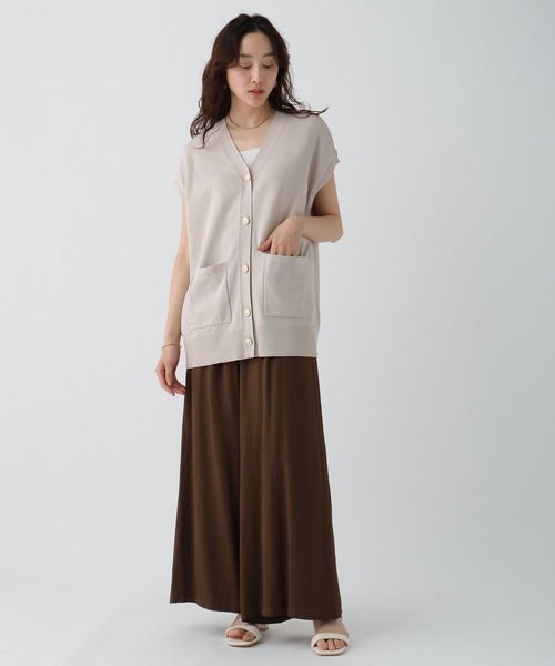 Elura（エルーラ）の「ハリ感ボタンベスト/572670（ベスト・レディース・グリーン系その他4/ブラック/グレイッシュベージュ/ブラウン/オレンジ・FREE）」の18枚目の写真