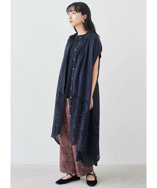 MEDE19F（メデジュウキュウ）の「ＭＥＤＥ１９Ｆ　【ＭＡＤＥ　ＩＮ　ＩＮＤＩＡ　ＣＯＬＬＥＣＴＩＯＮ】シフリー刺しゅうワンピース（ワンピース・レディース・オフホワイト/スミクロ・2/1/3）」の6枚目の写真