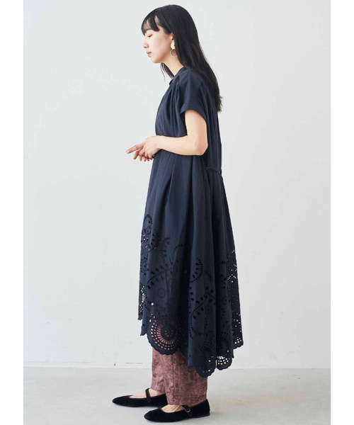 MEDE19F（メデジュウキュウ）の「ＭＥＤＥ１９Ｆ　【ＭＡＤＥ　ＩＮ　ＩＮＤＩＡ　ＣＯＬＬＥＣＴＩＯＮ】シフリー刺しゅうワンピース（ワンピース・レディース・オフホワイト/スミクロ・2/1/3）」の5枚目の写真