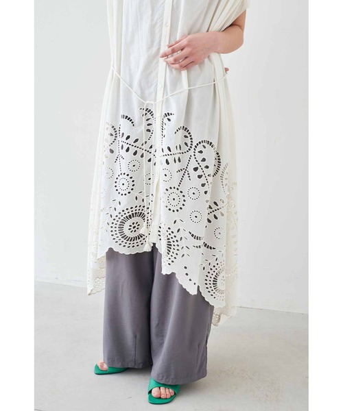 MEDE19F（メデジュウキュウ）の「ＭＥＤＥ１９Ｆ　【ＭＡＤＥ　ＩＮ　ＩＮＤＩＡ　ＣＯＬＬＥＣＴＩＯＮ】シフリー刺しゅうワンピース（ワンピース・レディース・オフホワイト/スミクロ・2/1/3）」の14枚目の写真